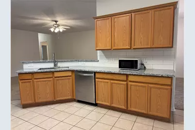 10 Druids Glen Place, The Woodlands, TX 77382 - Photo 8