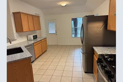 10 Druids Glen Place, The Woodlands, TX 77382 - Photo 6