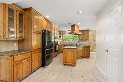 1630 Cypress Lane, Houston, TX 77339 - Photo 10