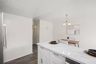 7148 Crownwest St, Houston, TX 77072 - Photo 2