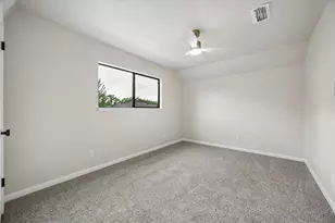 2923 Kenross St, Houston, TX 77043 - Photo 20
