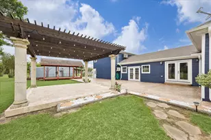 9203 Avenue G, Liverpool, TX 77577 - Photo 34