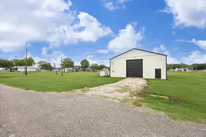 9203 Avenue G, Liverpool, TX 77577 - Photo 38