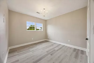 9203 Avenue G, Liverpool, TX 77577 - Photo 22