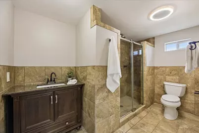 9203 Avenue G, Liverpool, TX 77577 - Photo 16
