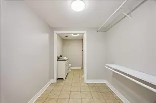 9203 Avenue G, Liverpool, TX 77577 - Photo 18