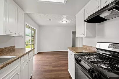 122 W Havner Lane, Houston, TX 77037 - Photo 2