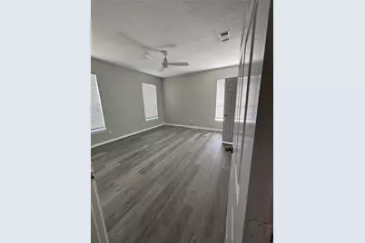211 Oaks Grande Drive, Baytown, TX 77523 - Photo 8