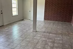 211 Oaks Grande Dr, Baytown, TX 77523 - Photo 12