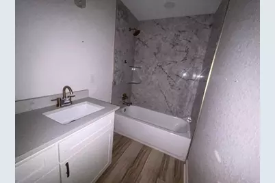 807 Erin Street, El Campo, TX 77437 - Photo 12