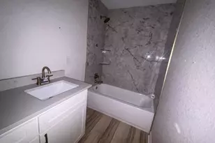 807 Erin St, El Campo, TX 77437 - Photo 12