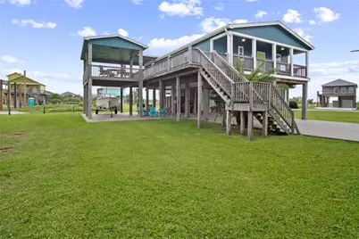 983 Driftwood Drive, Crystal Beach, TX 77650 - Photo 2
