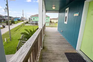 983 Driftwood Dr, Crystal Beach, TX 77650 - Photo 34