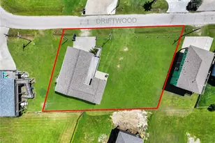983 Driftwood Dr, Crystal Beach, TX 77650 - Photo 40