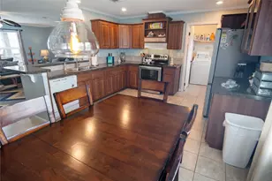 983 Driftwood Dr, Crystal Beach, TX 77650 - Photo 14