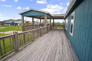 983 Driftwood Dr, Crystal Beach, TX 77650 - Photo 32