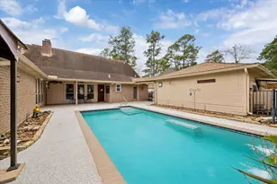 12322 Normont Dr, Houston, TX 77070 - Photo 2