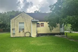 2240 Oaklawn Ave, Port Arthur, TX 77642 - Photo 20