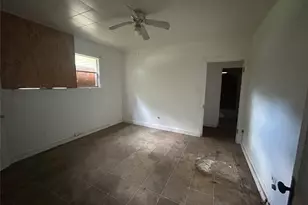 2240 Oaklawn Ave, Port Arthur, TX 77642 - Photo 12