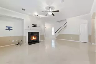 2635 Shady Acres Ct, Houston, TX 77008 - Photo 6