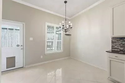 2635 Shady Acres Court, Houston, TX 77008 - Photo 12