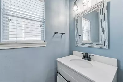 2635 Shady Acres Court, Houston, TX 77008 - Photo 8