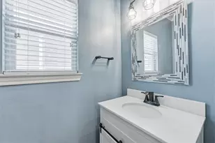 2635 Shady Acres Ct, Houston, TX 77008 - Photo 8