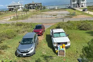 11135 Sportsman Rd, Galveston, TX 77554 - Photo 6