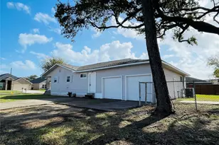 431 N 6th St, La Porte, TX 77571 - Photo 16