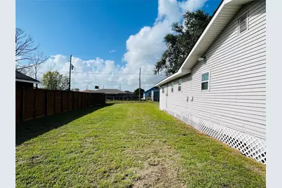 431 N 6th Street, La Porte, TX 77571 - Photo 14