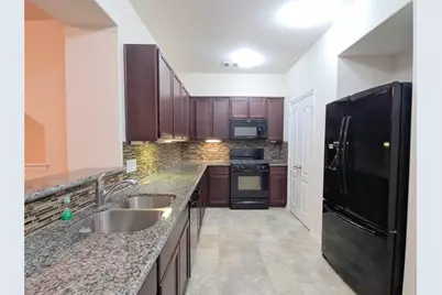 8117 Silverton Creek Lane, Houston, TX 77040 - Photo 6