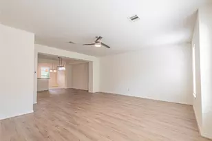 8117 Silverton Creek Ln, Houston, TX 77040 - Photo 4