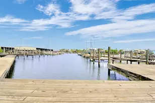 1140 Marina Bay Dr, Kemah, TX 77565 - Photo 2