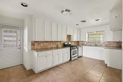 4114 Lemac Drive, Houston, TX 77025 - Photo 6