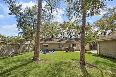 7614 Highmeadow Drive, Houston, TX 77063 - Photo 28