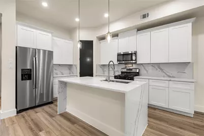 7901 Grandview Street, Houston, TX 77051 - Photo 1