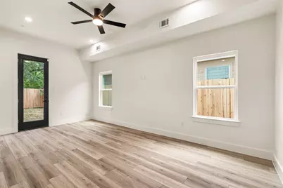 7901 Grandview Street, Houston, TX 77051 - Photo 14