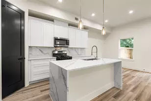 7901 Grandview St, Houston, TX 77051 - Photo 8