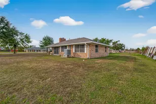 10645 Oak Brook Dr, Houston, TX 77013 - Photo 30