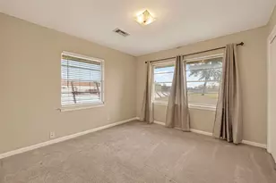 10645 Oak Brook Dr, Houston, TX 77013 - Photo 20