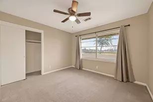 10645 Oak Brook Dr, Houston, TX 77013 - Photo 18