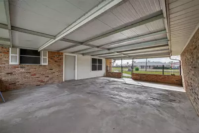 10645 Oak Brook Dr, Houston, TX 77013 - Photo 26