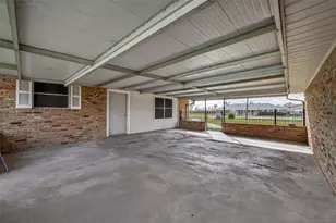 10645 Oak Brook Dr, Houston, TX 77013 - Photo 26