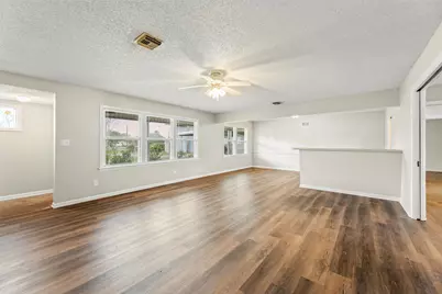 1327 Hodges Lane, Wharton, TX 77488 - Photo 4