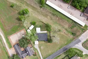 1327 Hodges Ln, Wharton, TX 77488 - Photo 36