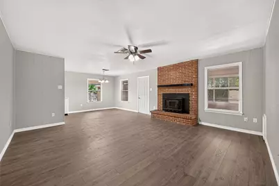 611 Dogwood Trail, Conroe, TX 77316 - Photo 4