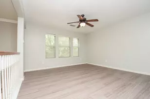 202 W Sterling Pond Cir, The Woodlands, TX 77382 - Photo 12