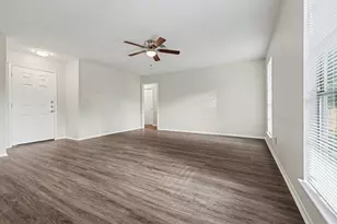 1321 N 7th St, Conroe, TX 77301 - Photo 6