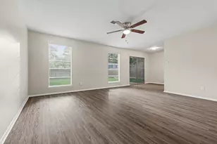 1321 N 7th St, Conroe, TX 77301 - Photo 4