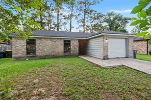 1321 N 7th St, Conroe, TX 77301 - Photo 2